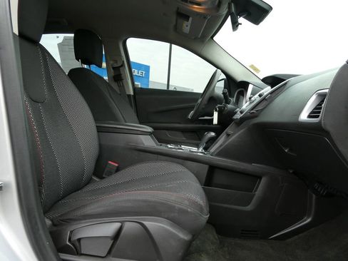 Used 2017 Chevrolet Equinox LS image 13