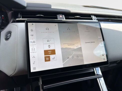New 2026 Land Rover Range Rover Velar Dynamic SE AWD/4WD image 21