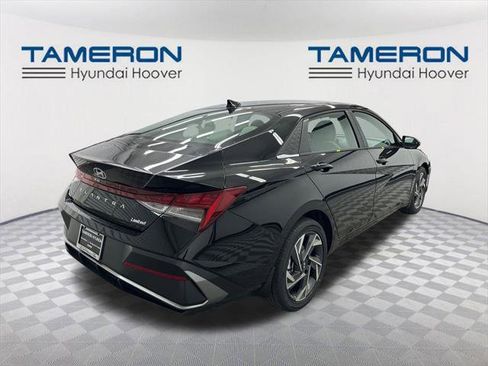 New 2026 Hyundai Elantra Limited image 5