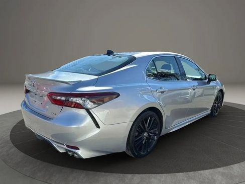 Used 2021 Toyota Camry XSE FWD image 5