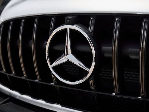 Used 2021 Mercedes-Benz AMG GT Black Series w/ Keyless-Go Package image 7