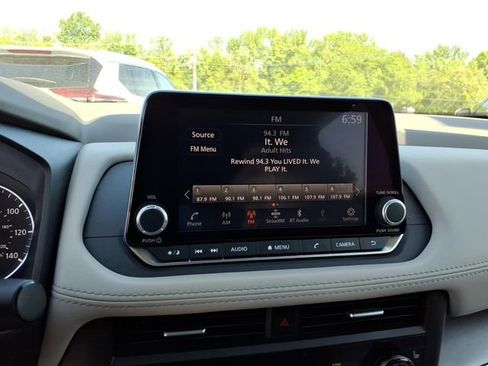 Certified 2023 Nissan Rogue SV w/ SV Premium B Package AWD/4WD image 11
