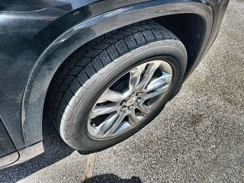 Used 2020 Chevrolet Traverse High Country FWD image 8