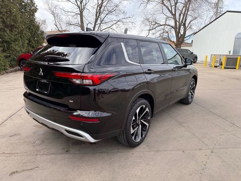 Used 2022 Mitsubishi Outlander SE image 31