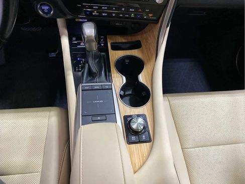 Used 2022 Lexus RX 450hL AWD w/ Premium Package image 18