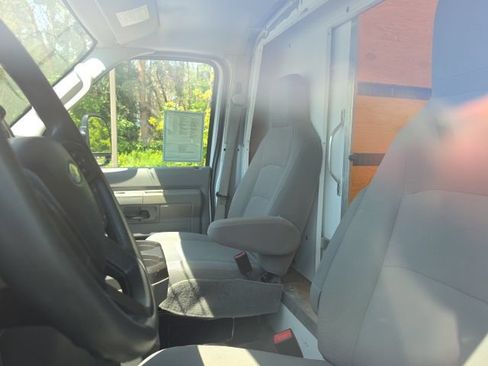 Used 2024 Ford E-350 and Econoline 350 Super Duty w/ Power Windows & Locks Group RWD image 14