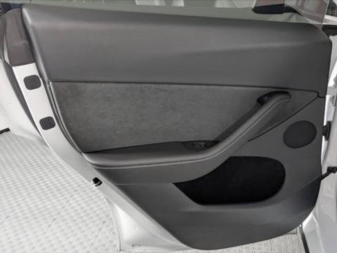 Used 2023 Tesla Model Y Long Range AWD/4WD image 14