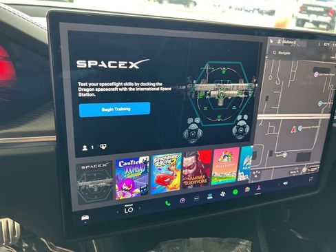 Used 2022 Tesla Model S Plaid image 56