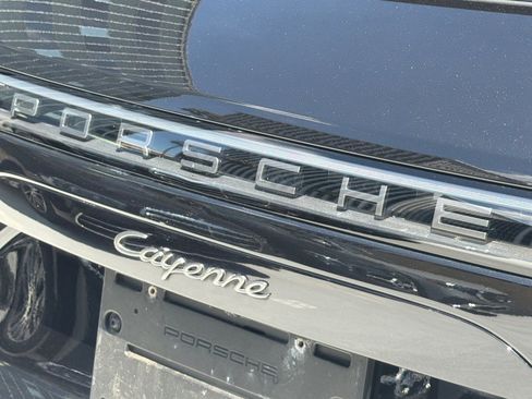 Used 2022 Porsche Cayenne Platinum Edition AWD/4WD image 26