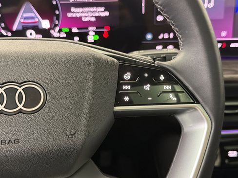 Used 2025 Audi Q5 Premium Plus w/ Premium Plus image 27