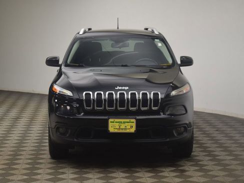 Used 2015 Jeep Cherokee Latitude w/ Cold Weather Group AWD/4WD image 16
