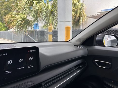 Used 2025 Kia K4 FWD image 36