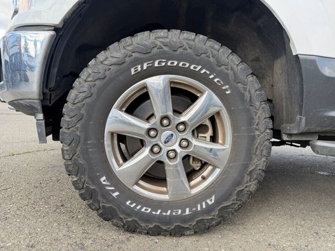 Used 2019 Ford F150 XLT w/ Equipment Group 302A Luxury image 9