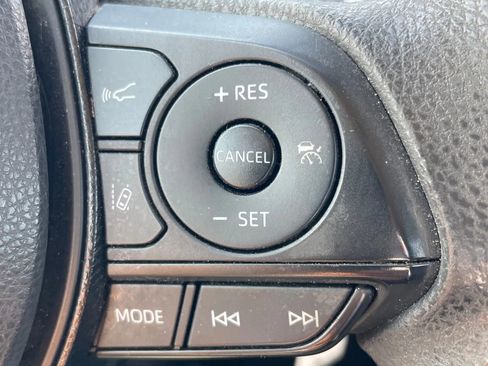 Used 2021 Toyota Corolla LE FWD image 22
