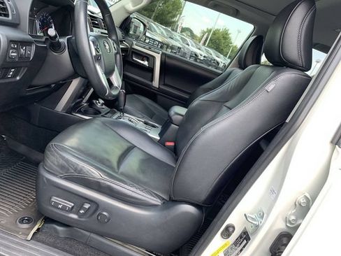 Used 2017 Toyota 4Runner Limited AWD/4WD image 18