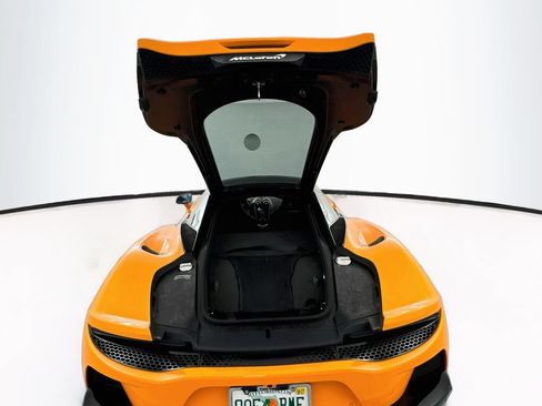 Used 2021 McLaren GT RWD image 27