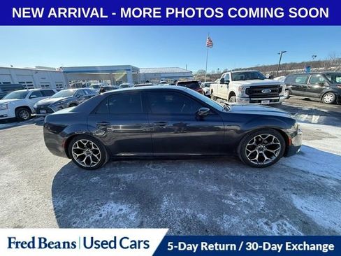 Used 2017 Chrysler 300 S image 11