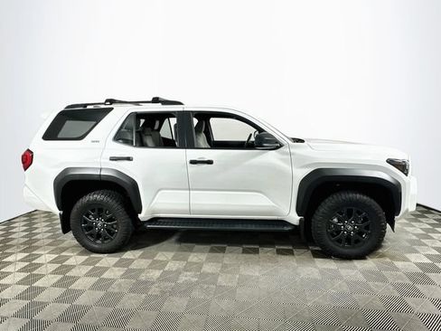 Used 2025 Toyota 4Runner SR5 AWD/4WD image 2