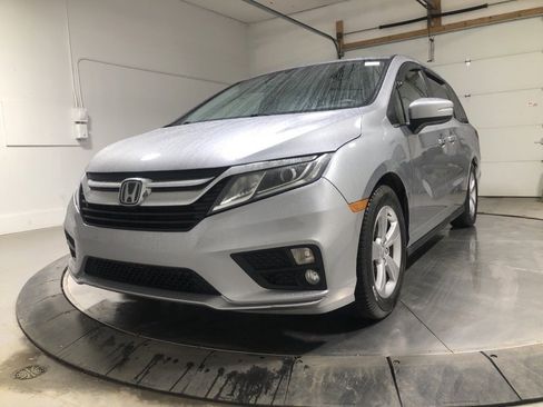Used 2019 Honda Odyssey EX image 3