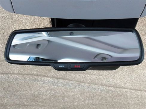 Used 2015 Chrysler 300 C w/ Light Group image 34