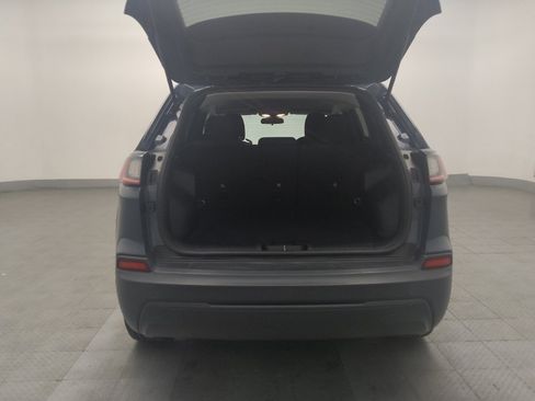 Used 2020 Jeep Cherokee Latitude FWD image 29