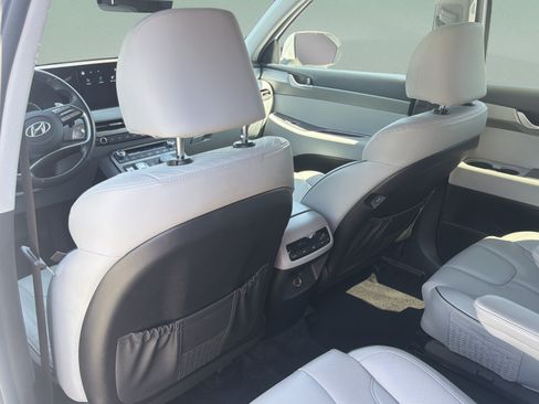 Certified 2025 Hyundai Palisade SEL FWD image 29