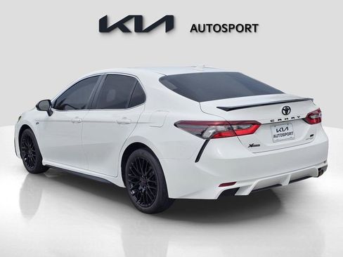 Used 2023 Toyota Camry SE image 12