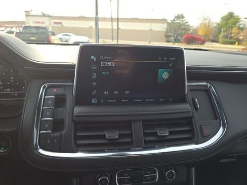 Used 2022 Chevrolet Tahoe Z71 w/ Luxury Package image 19