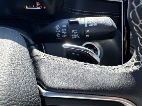 Used 2024 Jeep Grand Cherokee L Laredo AWD/4WD image 20