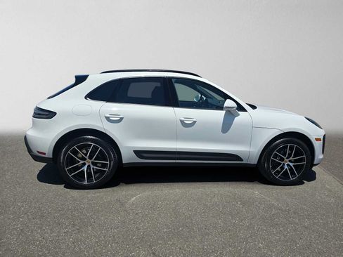 Used 2025 Porsche Macan Turbo AWD/4WD image 2