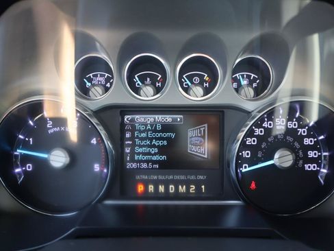 Used 2016 Ford F250 Lariat w/ Lariat Ultimate Package AWD/4WD image 9