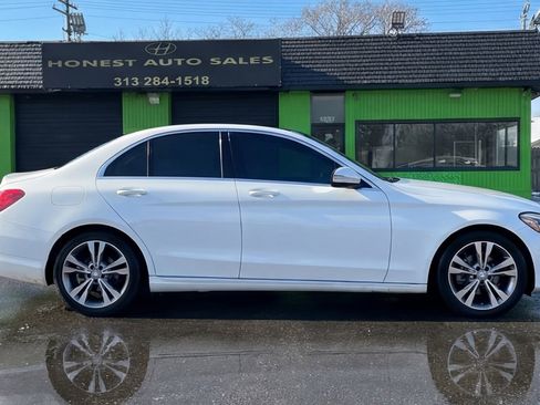 Used 2016 Mercedes-Benz C 300 Sedan image 3