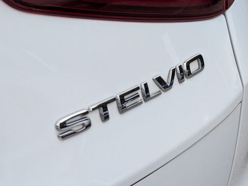 Used 2023 Alfa Romeo Stelvio Ti image 16