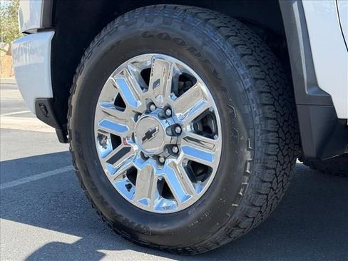 Certified 2024 Chevrolet Silverado 2500 High Country w/ Technology Package AWD/4WD image 26
