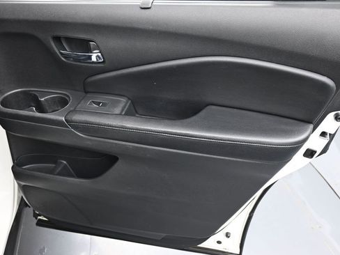 Used 2018 Honda Pilot Elite image 27