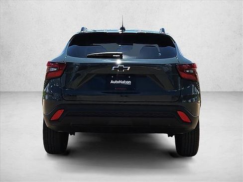 New 2026 Chevrolet Trax LT w/ Driver Confidence Package FWD image 8