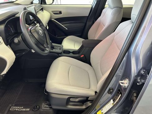 Used 2026 Toyota Corolla Cross L FWD image 14