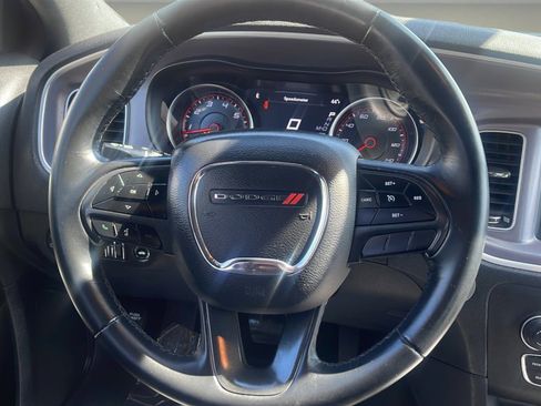 Used 2019 Dodge Charger SXT image 12