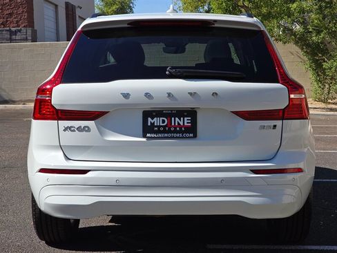 Used 2022 Volvo XC60 B5 Momentum AWD/4WD image 9