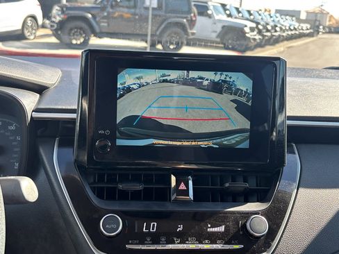 Used 2025 Toyota Corolla LE image 26