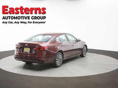 Used 2024 Nissan Altima 2.5 SV FWD image 38