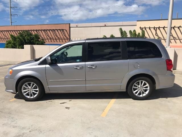 Used 2016 Dodge Grand Caravan SXT FWD image 2