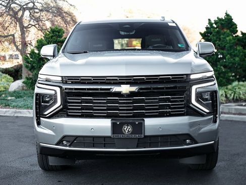 Used 2025 Chevrolet Tahoe High Country image 13