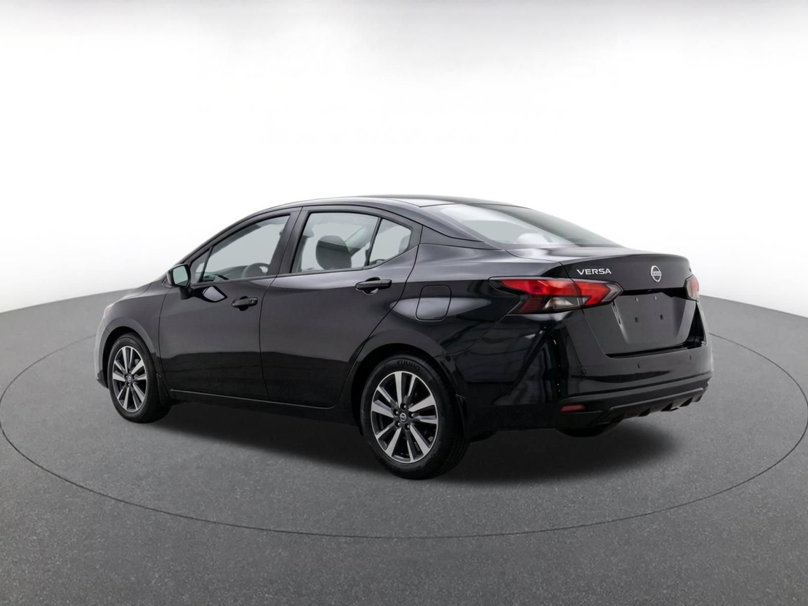 Used 2025 Nissan Versa SV FWD image 6