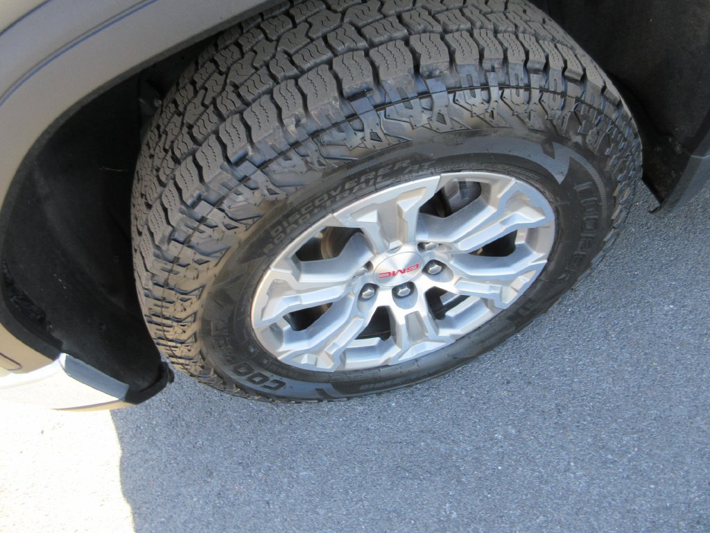 Certified 2023 GMC Sierra 1500 SLT AWD/4WD image 13