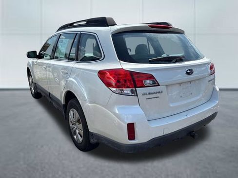 Used 2013 Subaru Outback 2.5i AWD/4WD image 2