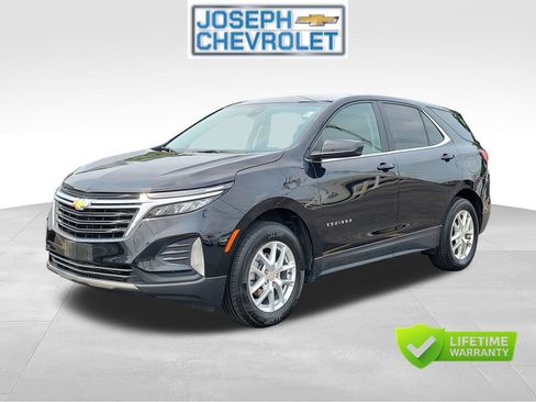 Used 2024 Chevrolet Equinox LT AWD/4WD image 2