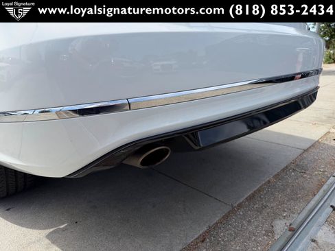 Used 2018 Volkswagen Passat 2.0T R-Line w/ R-Line Lighting Package FWD image 10