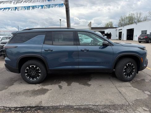 Used 2024 Chevrolet Traverse Z71 image 9