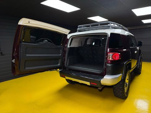 Used 2007 Toyota FJ Cruiser 4WD image 13